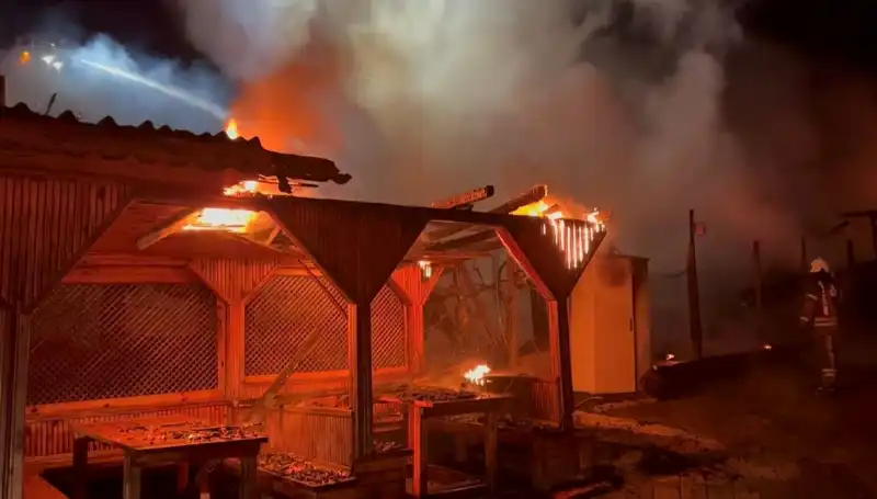 Şile'de Altı Gözleme Restoranı Yandı: Yangının Ardındaki Sebepler Ne?