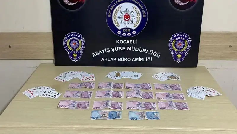 Kocaeli'de Kumar Oynayan Kahvehanelere Büyük Baskın Yapıldı!