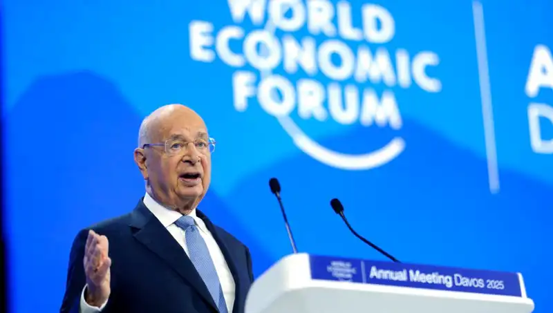 Davos’un Kurucusu Klaus Schwab Görevinden İstifa Etti: Eyvah mı?