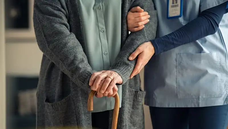 102 Yaşında Dünyanın En Yaşlı Doktoru: Uzun Yaşamanın 4 Sırrı Neler?