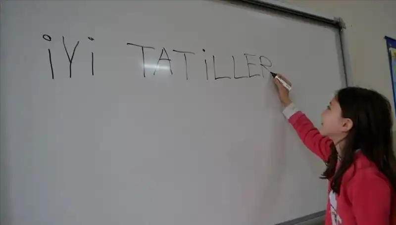 20 Milyon Öğrenci için Son Ders Zili 20 Haziran'da Çalacak, Yaz Tatili Başlıyor!