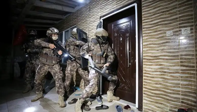 Organize Suç Örgütlerine Tarihi Operasyon: 158 Şüpheli Ele Geçirildi