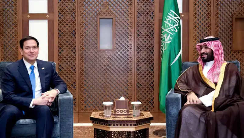 ABD'nin Riyad'a Göndereceği 100 Milyar Dolarlık Silah Paketi ve F-35 Tartışmaları