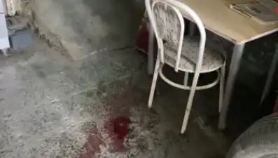 Sandalyeden Düşen Adam Hayatını Kaybedebilir: Şok Edici Olayın Detayları