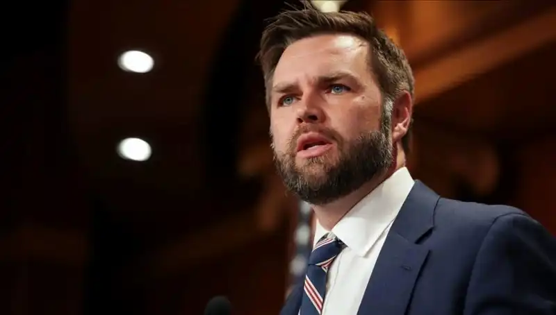 JD Vance Kimdir? Zelenski ile Görüşmesi Olay Yarattı