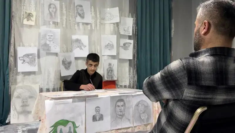 15 Yaşındaki Genç Yetenek: Sanat Dünyasında Fırtına Gibi Esiyor