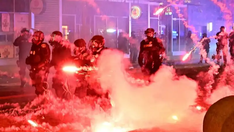 Los Angeles'taki Protestoların Dalgası Diğer Şehirlere Yayılıyor: İsyan ve Adalet Talepleri