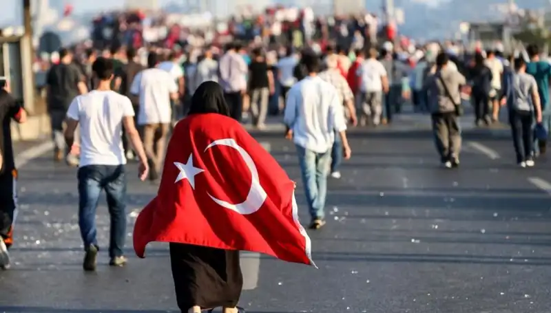 Kabineden 15 Temmuz Gecesi: Birlik ve Dayanışma Mesajları Geldi