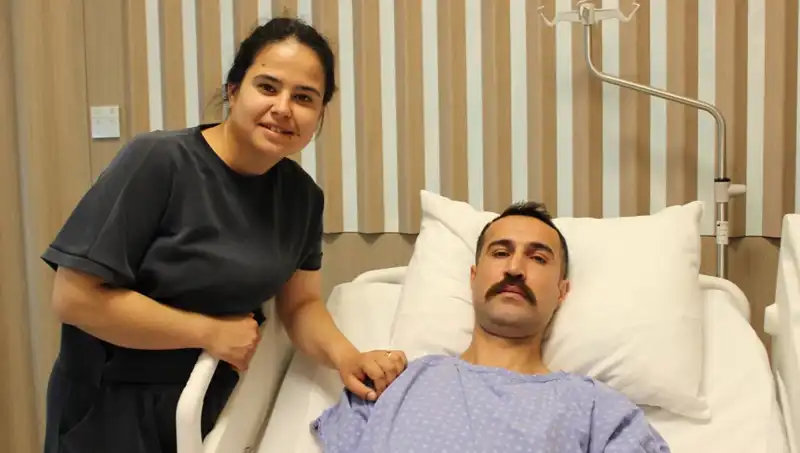 32 Yaşında Kalın Bağırsak Kanseri Teşhisi: Mide Kanaması Sandığı Durumun Ardındaki Gerçek