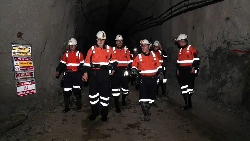 Altın Madeni Ziyaretiyle Bakan Işıkhan'ın Stratejik Hamlesi