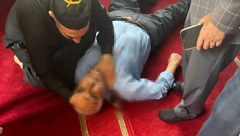 Camide Namaz Kılarken Bıçaklanan Vatandaşın Hikayesi ve Şoke Eden Detaylar