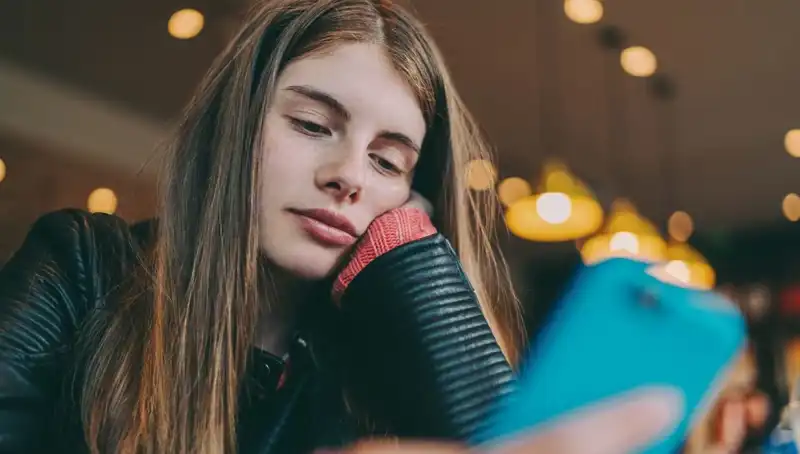Z Kuşağının "İhtiyar" Dediği Yaş Grubu: Ne Demek İstiyorlar?