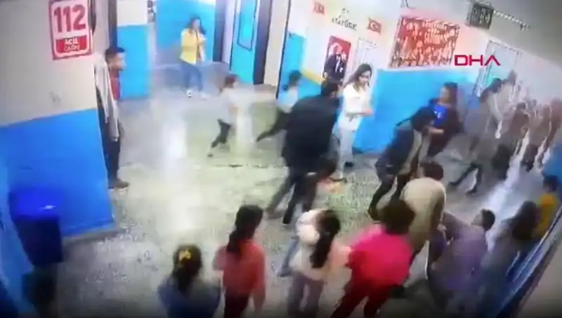 Müdür Yardımcısının Cesareti: Baygın Öğrenciyi Hayata Döndürdü