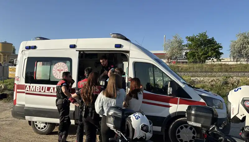 Hayata Tutunmanın Sembolü: Arkadaşının Uzattığı Dalla Yeniden Doğuş