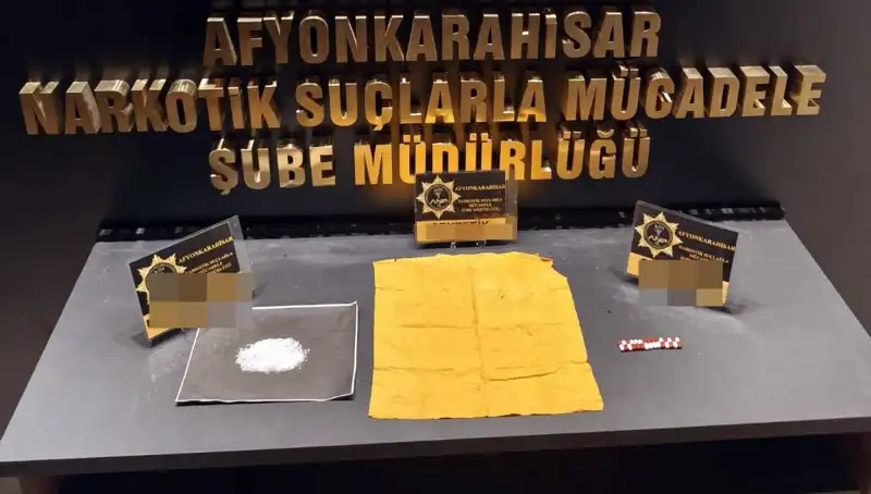 Afyonkarahisar'da Uyuşturucu Operasyonunda 3 Kişi Tutuklandı: Ayrıntılar Ortaya Çıktı