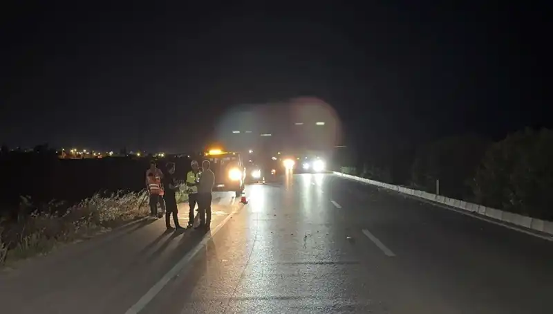 Adana'da Zincirleme Trafik Kazası: Üç Araç Birbirine Girdi