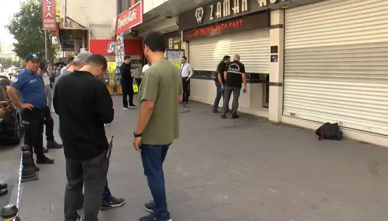 Güpegündüz Cadde Ortasında Kuyumcu Soymaya Kalktılar: Olay Anında Neler Oldu?