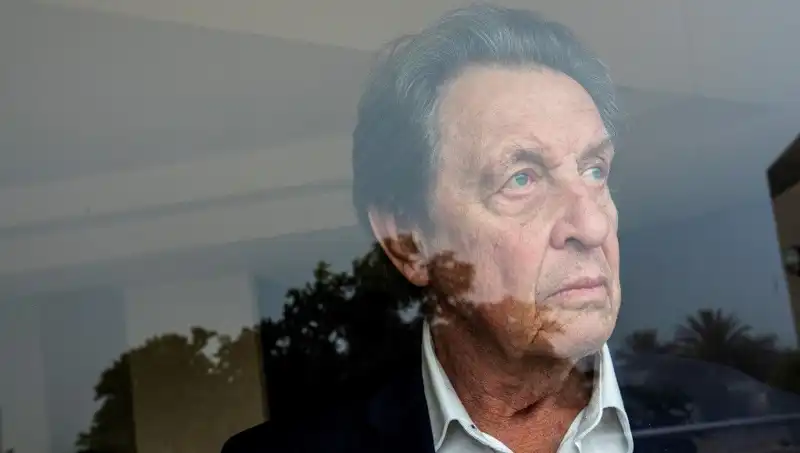 Elon Musk'ın Babasından Şok Açıklamalar: Cinayetler ve Kızının Geleceği Hakkında İhlaller