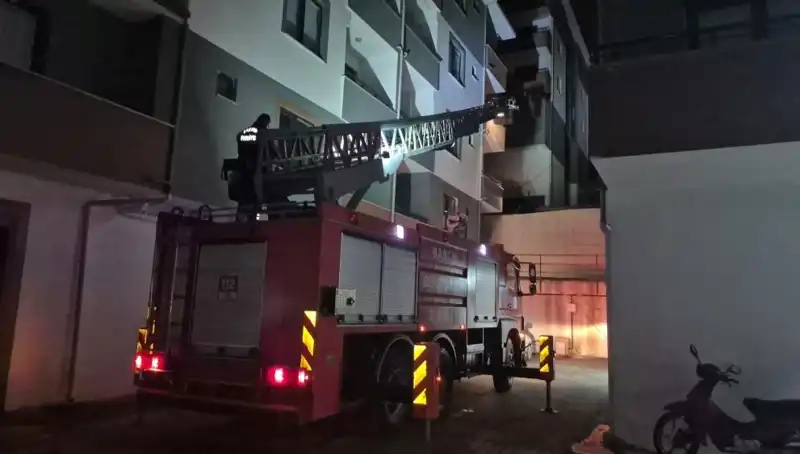 Uyuyakalan Çocuk, Mahallede Unutulmaz Bir Gece Yaşattı!