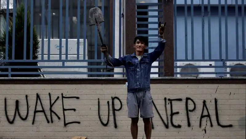 Nepal’de Z Kuşağı İle Devrim: İlk Kadın Başbakan Yakın!