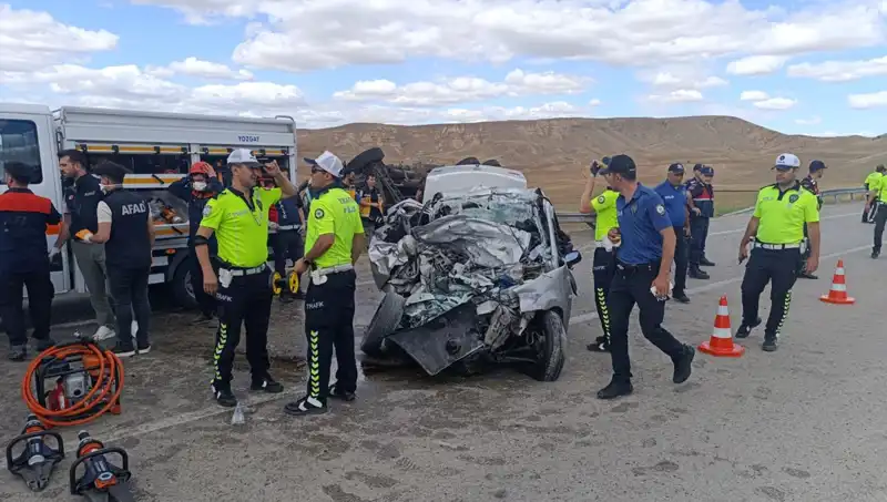 Yozgat'taki Feci Kazada 3 Kişi Hayatını Kaybetti, 2 Yaralı