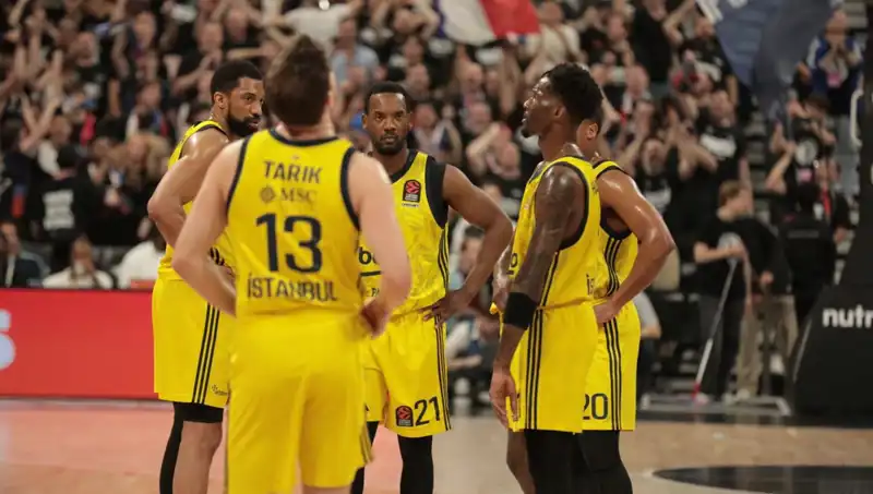 Fenerbahçe, Panathinaikos'u Geçerek Finale Yükselmek İçin Kolları Sıvadı