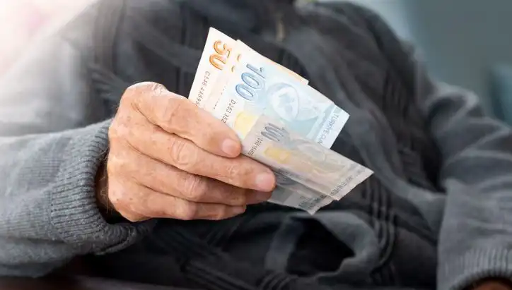 Emekli İkramiyesi 4 Bin TL Oluyor: Teklif Yarın Genel Kurul'a Sunulacak