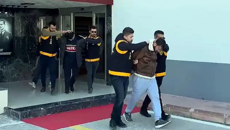 Silahlı Soyguncuların Kurbanı Oldu: 2 Milyon Lira İçin Tehdit Edildi!