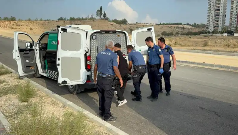 Yol Kenarında Bulunan Ceset, Şehrin Güvenliğini Sarsıyor
