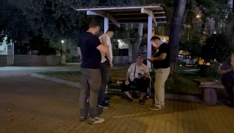 Kısmı Görme Kaybı Olan Adamın Telefonunu Çaldılar: Olayın Ayrıntıları