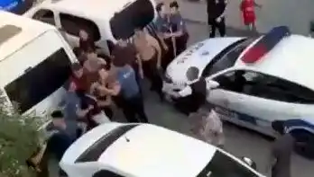 Sosyal Medyada Patlak Veren Kavganın Sokaklarda Yarattığı Kargaşa