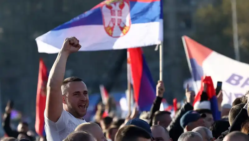 Sırbistan'ı Vermeyiz Mitingi: Vucic Destekçileri 55 Bin Kişiyle Bereketli Bir Destek Gösterdi