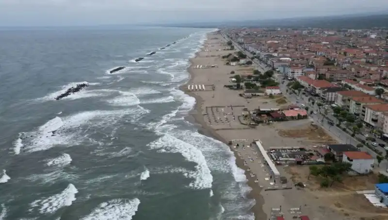 Sakarya'nın İki İlçesinde Denize Girme Yasağına Dikkat!