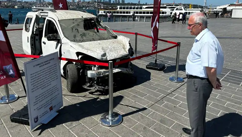 15 Temmuz’da Tankların Ezdiği Otomobiller Sergisi Ziyaretçilerini Bekliyor