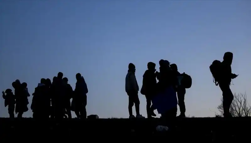 Edirne'de Düzensiz Göçmen Operasyonu: 21 Gözaltı ve Artan Göçmen Akını