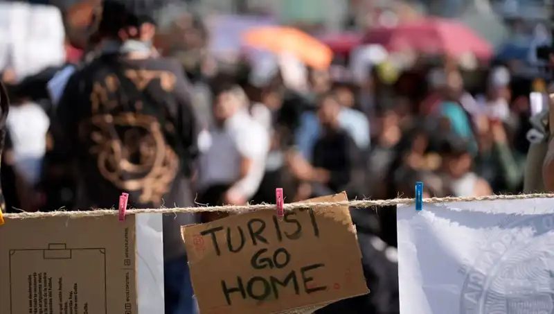 Meksika'da Turist Akınına Karşı Protesto: "Evlerimizi Çalmayı Bırakın"