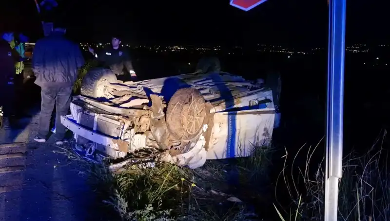 Otomobil Kaza Yaptı: Şarampole Devrilen Araçta 1 Ölü, 3 Yaralı