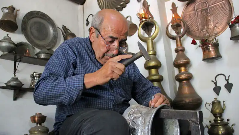 Yarım Asırdır Sanatla Büyüyen Bir Hayat: 50 Yılı Aşk ve Emekle Geçiren Usta