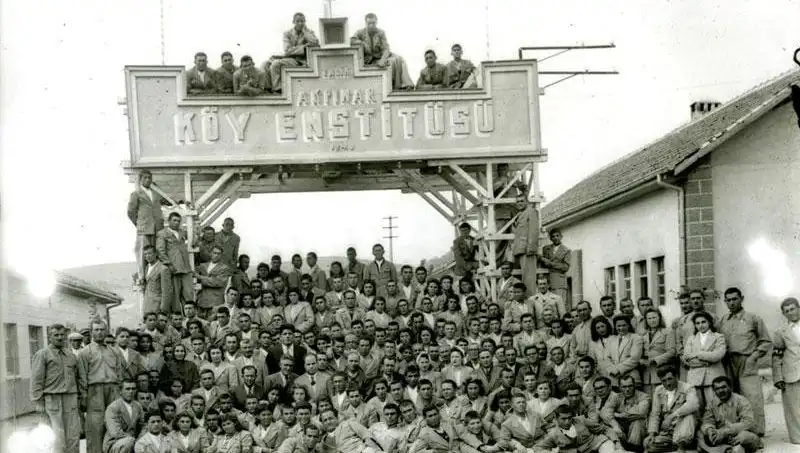 Türkiye’nin Eğitim Tarihinde Bir Devrim: Köy Enstitüleri’nin Kuruluş Yıldönümü