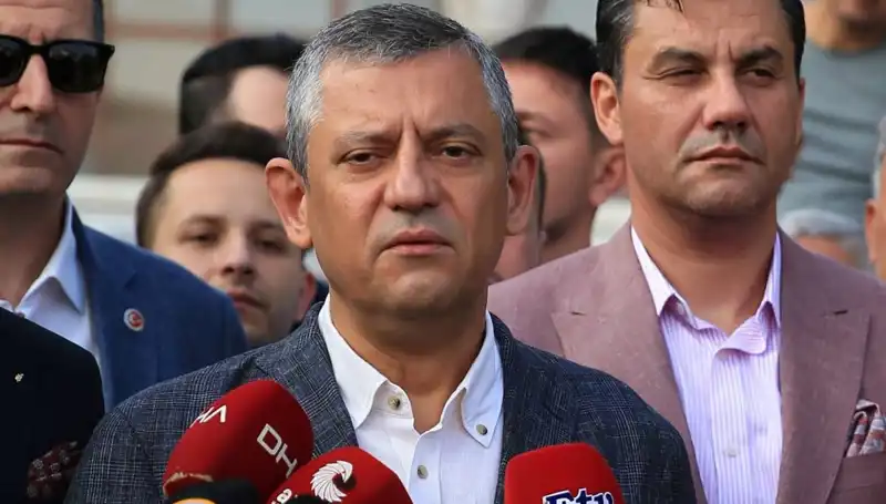 Özgür Özel: Bu Bayramda Bayram Coşkusunu Hissede Medik