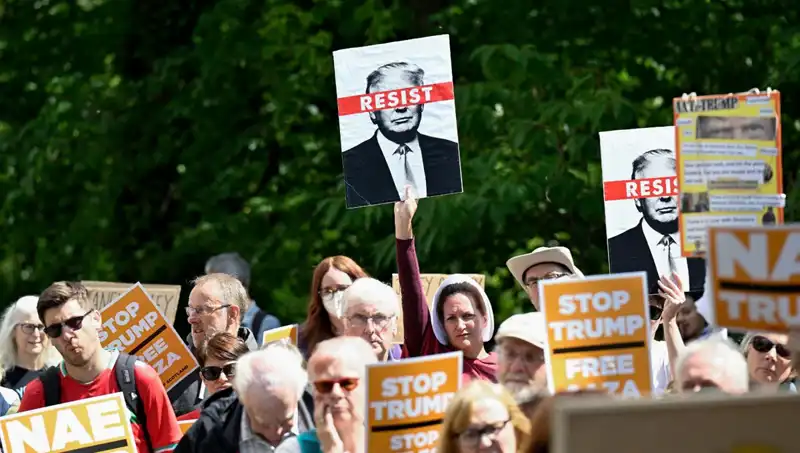 Donald Trump İskoçya’da Golf Oynarken Protesto Edildi: Olaylı Anlar!