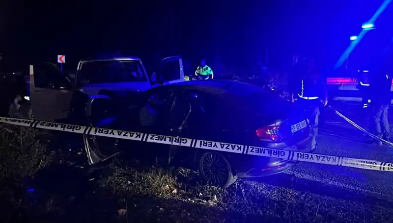 Ters Şeritteki Minibüs Kazası: 1 Hayat Gitti, 8 Kişi Yaralandı