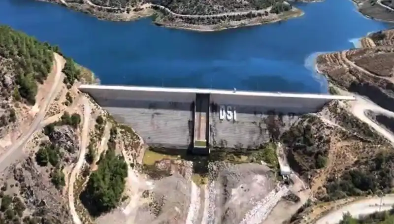 Çeşme'de Uzun Süredir Süren Su Kesintilerine Son Veriliyor!