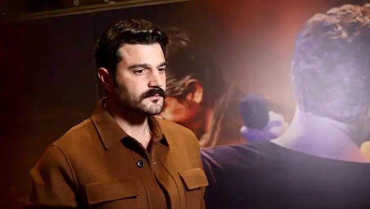 Murat Göğebakan'ın "Kalbim Yaralı" Dizi Kadrosu: Hangi Ünlü İsimler Rol Alıyor?