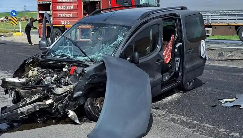 Ankara Yolunda Korkunç Kaza: Üç Kişi Yaralandı