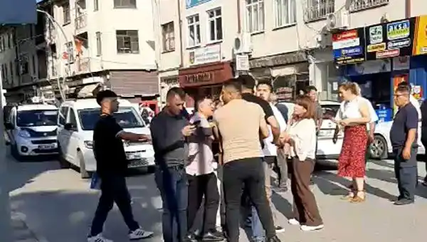 Gazimizin Trafikte Darp Edilmesi Anları Kameralara Yansıdı