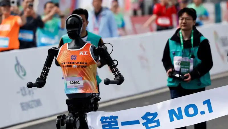 Çinli Robotların Maraton Koşusu: Yapay Zekada Çığır Açıldı