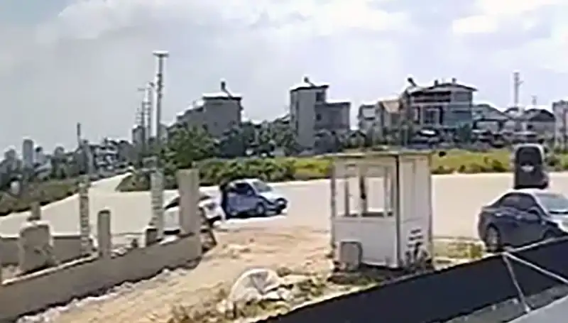 Park Halindeki Araçlardan 450 Bin Lira Çalan Şebeke Yakalandı!
