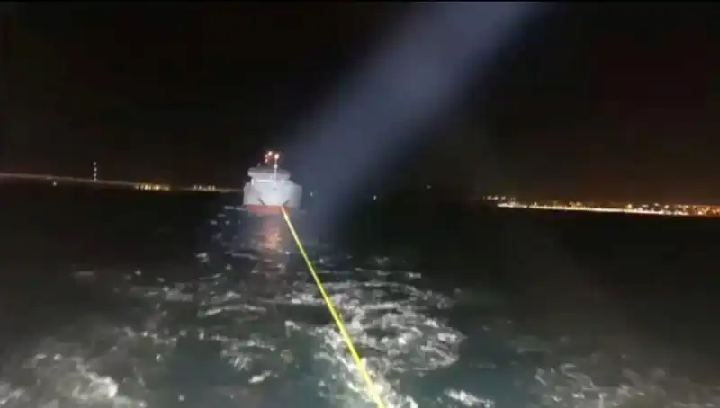 Çanakkale Boğazı’nda Gemi Arızası: Deniz Trafiği Tehlikeye Girdi!