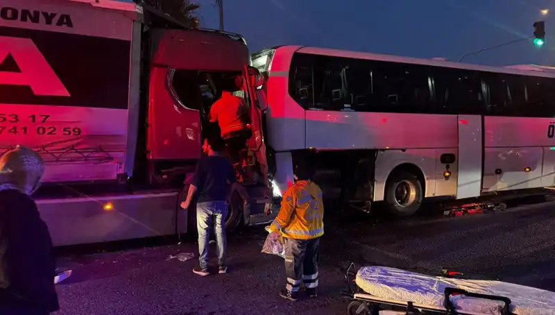 Dört Araçlık Zincirleme Trafik Kazasında Feci Kaza: 1 Kayıp
